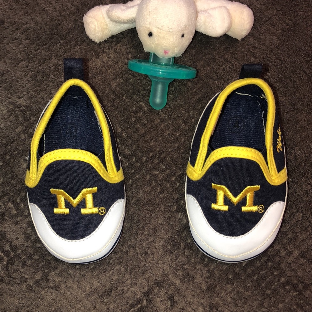 🏈 Michigan “GO BLUE” Bundle 🏈 - Picture 12 of 16